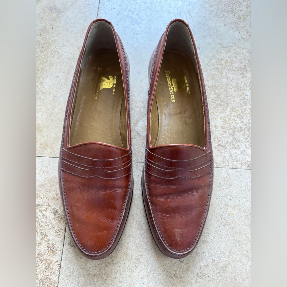 Neiman Marcus Men's Chestnut Leather loafers